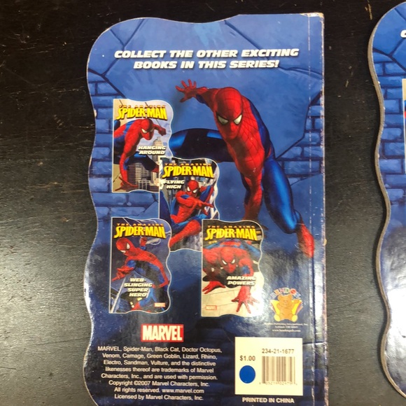 MARVEL SET OF 4 Books - Picture 9 of 17